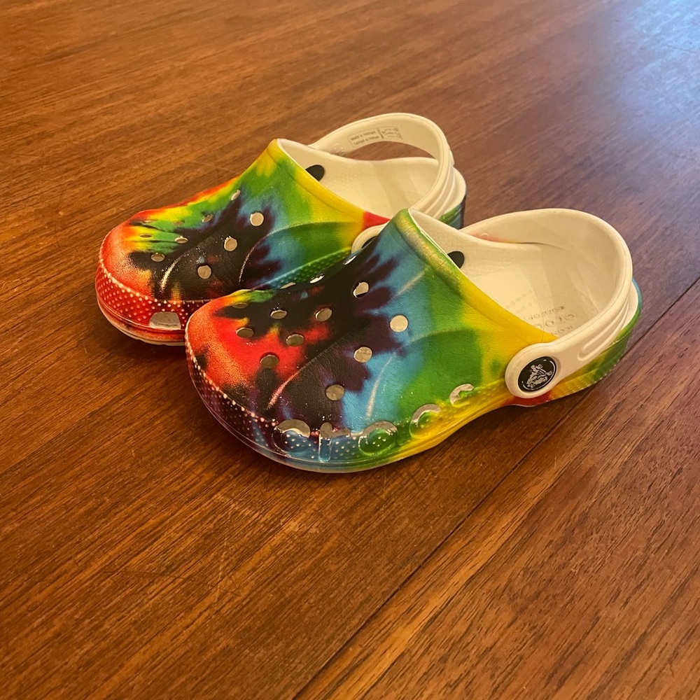 Toddler Crocs size 10